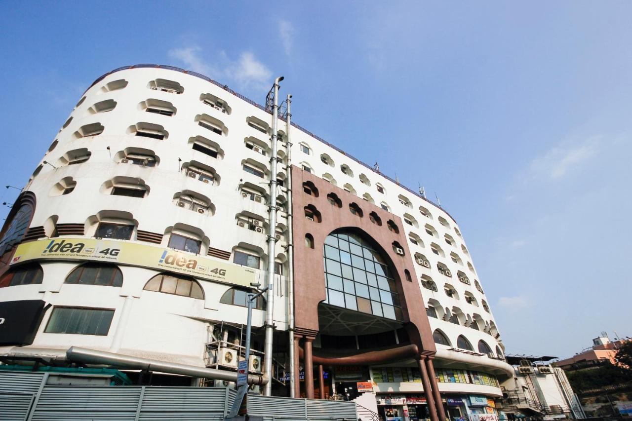 Oyo Hotel Metro International Near Lb Stadium Hyderabad Exterior foto