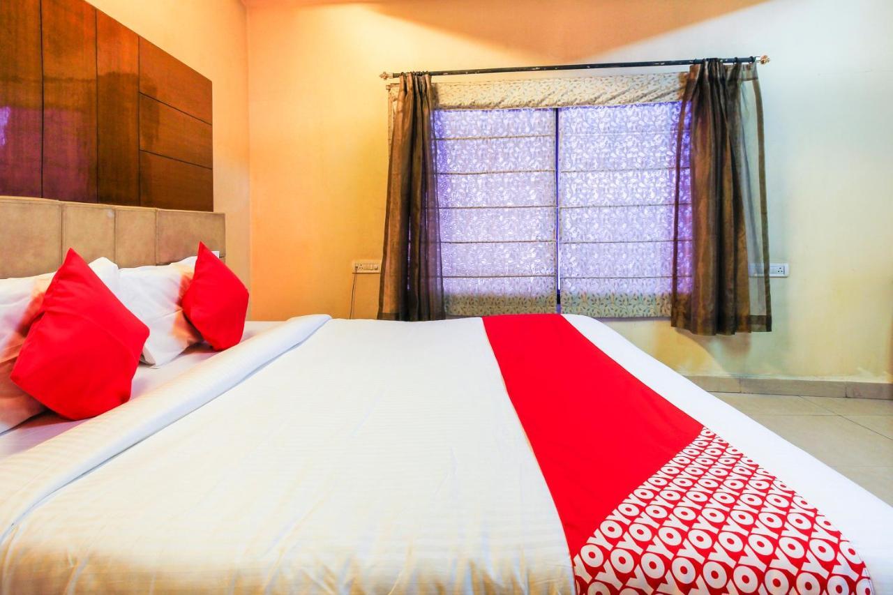 Oyo Hotel Metro International Near Lb Stadium Hyderabad Exterior foto