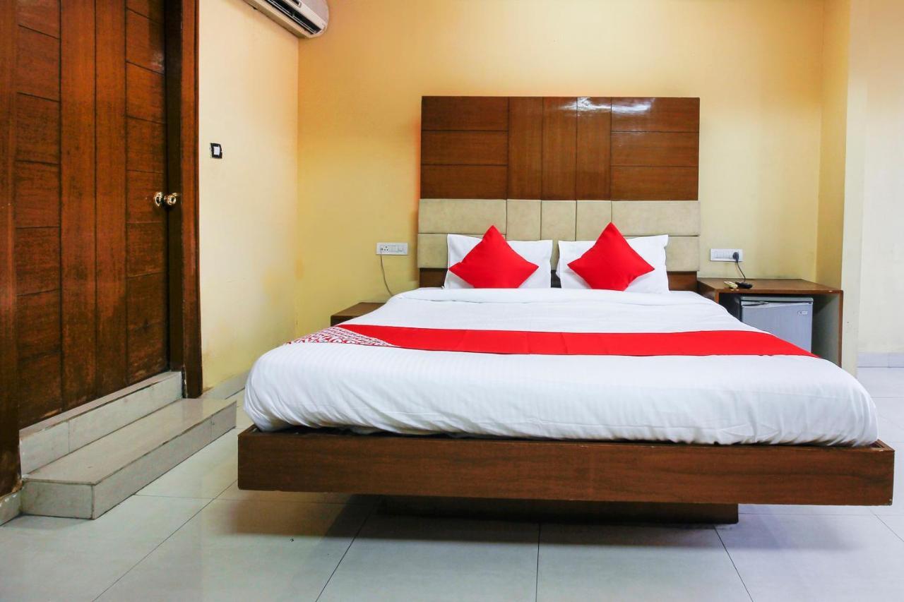 Oyo Hotel Metro International Near Lb Stadium Hyderabad Exterior foto