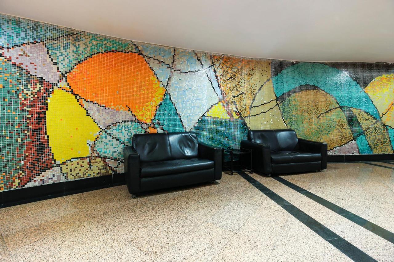 Oyo Hotel Metro International Near Lb Stadium Hyderabad Exterior foto